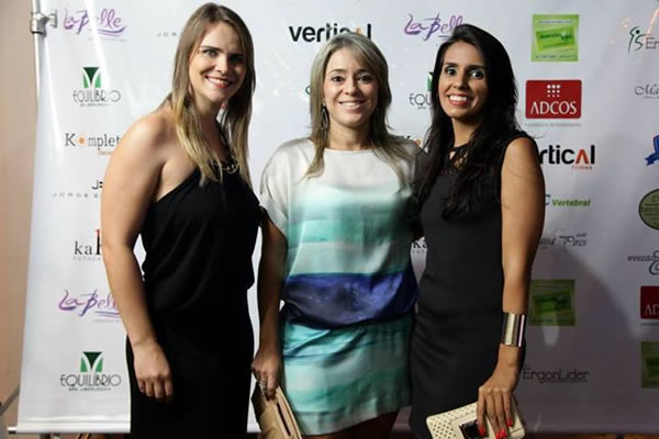 As jornalistas Vanessa Pires, Roberta Guimarães e Fernanda Resende - Foto:  Kaká Fotografias