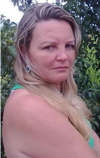 Aparecida Gomes de Oliveira comemorou mais um ano de vida, recebendo todo carinho do marido Juvenal, dos filhos e familiares. Parabéns Cida, que Deus guie seus passos e realize seus desejos!