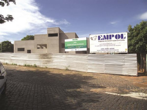 A construção estava paralisada desde meados de julho de 2013. Foto: Gazeta do Triângulo