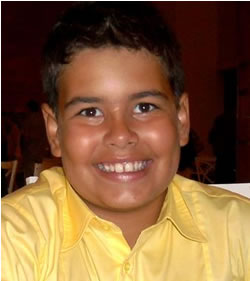Rafael Keocheguerians Ribeiro completa 11 anos no dia 27. Filho de Adriane Keocheguerians e Rogério Ribeiro