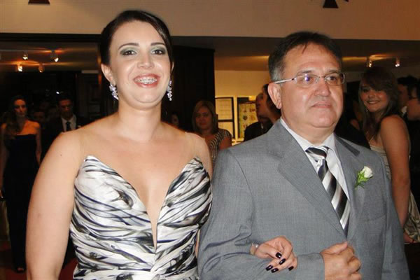 Manuel e sua esposa Cláudia. Foto: Divulgação