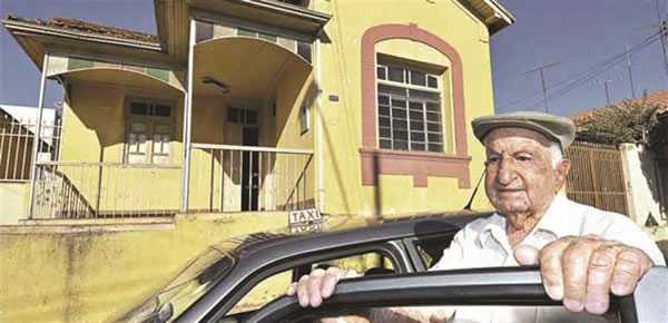  Tim do Taxi, como é  carinhosamente conhecido na cidade, dedicou sua vida à família e ao transporte  de passageiros. Foto: Reprodução/EM