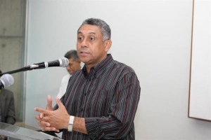 O prefeito Gilmar Machado destacou a importância da parceria e dos benefícios para a população. Foto: Araípedez Luz P10/SECOM/PMU