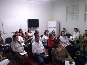 Os profissionais se reuniram com a Secretária para discutir a nova proposta para a saúde em Araguari. Foto: ASCOM/PMA