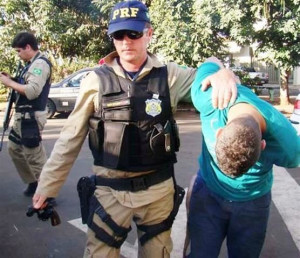 Criminoso tomou veículo de assalto e fugia para Uberlândia. Foto: Divulgação