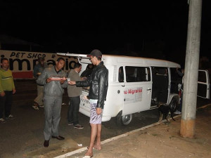 Equipes saíram às ruas da cidade para amparar e colher informações sobre moradores de rua. Foto: Divulgação