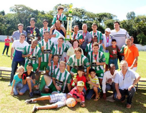 Amorim: 10 vitórias, 1 empate e 1 derrota; campanha coroada com o título. Foto: Adriano Souza/Gazeta do Triângulo