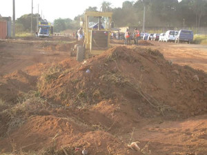 Mais de dois mil metros da avenida Brasil receberão o asfalto. Foto: Gazeta do Triângulo