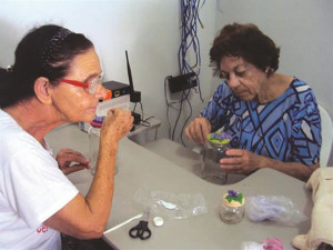 Participantes se reúnem diariamente no Centro de Convivência do Idoso. Foto: Leila Barbosa