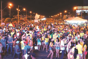 Torcedores se concentraram novamente na Theodolino, mas sem festa desta vez. Foto: Gazeta do Triângulo