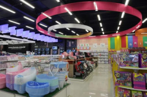 A loja disponibiliza ao consumidor mais 100 mil itens de produtos. Foto: Araípedes Luz