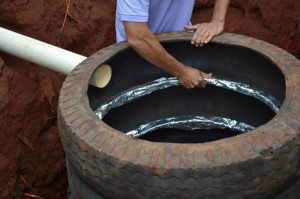 O projeto tem como matéria prima pneus descartáveis. Foto: Divulgação