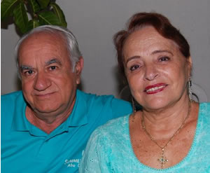 Edna Montes Monteiro, aniversariante do dia 23, e o marido Osmundo