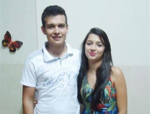  Gustavo Ferreira Marques, aniversariante de hoje, e sua esposa Gabriela Caroline Alves Costa, do dia 1º 