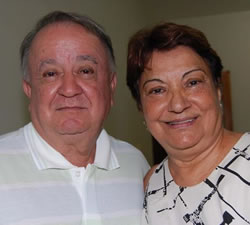 Antônio Gomes Faim, aniversariante do dia 26 e a esposa Ione