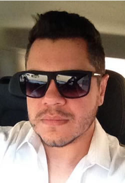 Pedro Paulo Abranches Candido, aniversaria dia 15, recebendo o carinho de Sueli, Pedro, Kelly, Emannuel e Sonilda