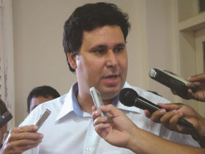 Raul Belém (PP) disse que revisão de valores fica suspensa até novembro. Foto: Gazeta do Triângulo