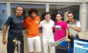 William e amigos durante entrevista na Rádio Vitoriosa. Foto: Gazeta do Triângulo