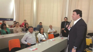 Empresários, profissionais e representantes da prefeitura discutem o projeto CITI. Foto: Divulgação
