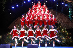 Noite de Paz: O espetáculo durou cerca de 40 minutos e além das vozes, contou com apresentações solo, coreografias e histórias do nascimento de Jesus Cristo. Foto: Secom
