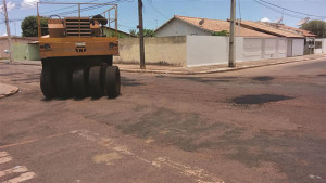 Secretaria de Obras e Batalhão Mauá dão continuidade à intervenção nas vias. Foto: Ascom/PMA