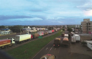 Motoristas bloqueiam rodovias que passam pela região. Foto: Divulgação