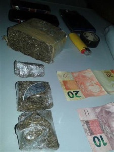 Militares chegaram ao encontro de diversos materiais em residência. Foto: Reprodução