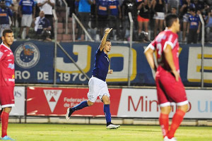 Leandro Damião comandou a vitória cruzeirense em Nova Serrana. Foto: Divulgação