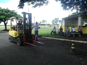 Curso de empilhadeira acontece durante esta semana no Parque de Exposições. Foto: Gazeta do Triângulo 