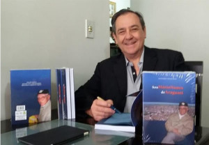 Escrita pelo historiador José Eustáquio Valverde Moraes,  biografia reúne 351 páginas com fotografias. Foto: Divulgação