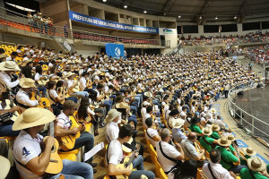 As músicas “Chico Mineiro” e “Menino da Porteira” foram filmadas e serão enviadas para o “Guinness Book” para o registro da marca. Foto: Secom/PMU 