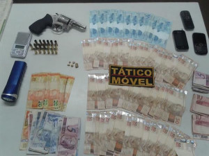 Materiais apreendidos pela PM.Foto: Divulgação