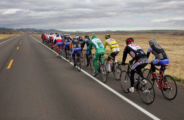 Preocupado com a segurança dos ciclistas e atletas, o vereador Wesley Lucas solicitou que sejam instaladas placas de sinalização nas rodovias