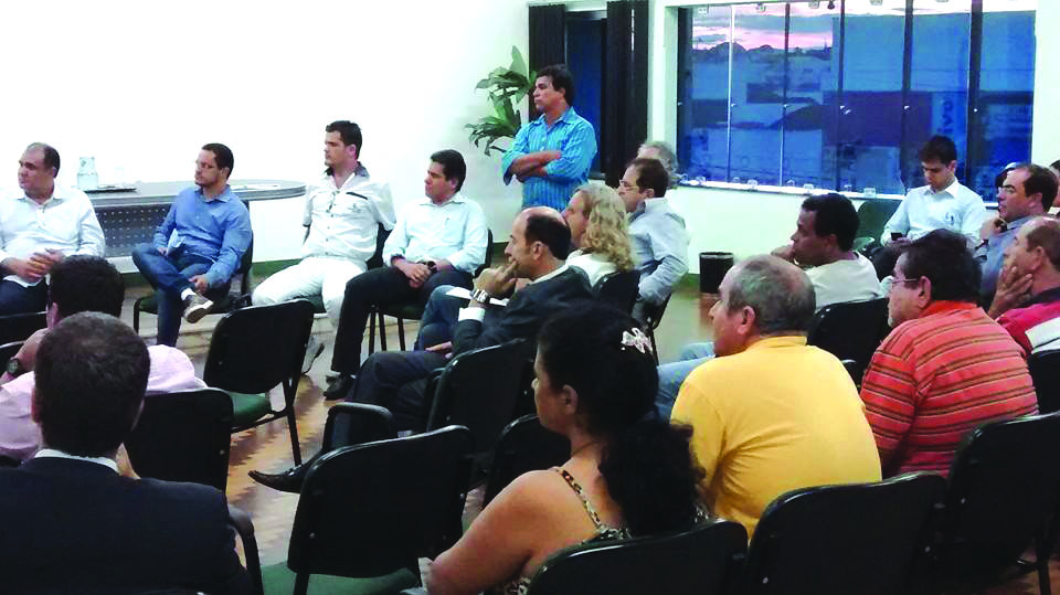 Representantes de entidades discutem ilegalidade no aumento do IPTU