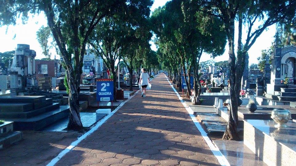 Secretário de Obras ressalta que a manutenção de limpeza nos cemitérios continua