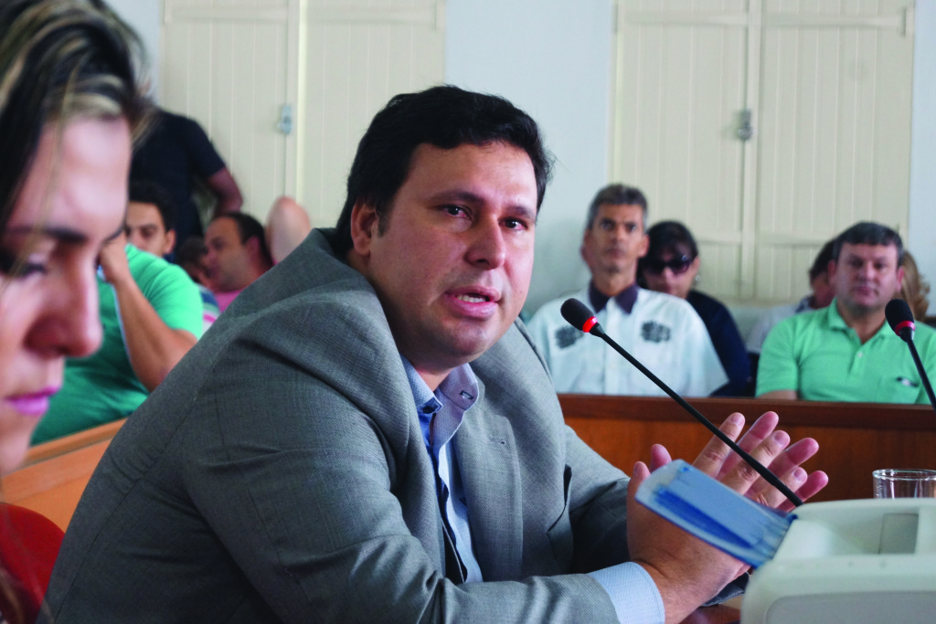 Presença do prefeito atraiu bom público na manhã de ontem na Câmara Municipal