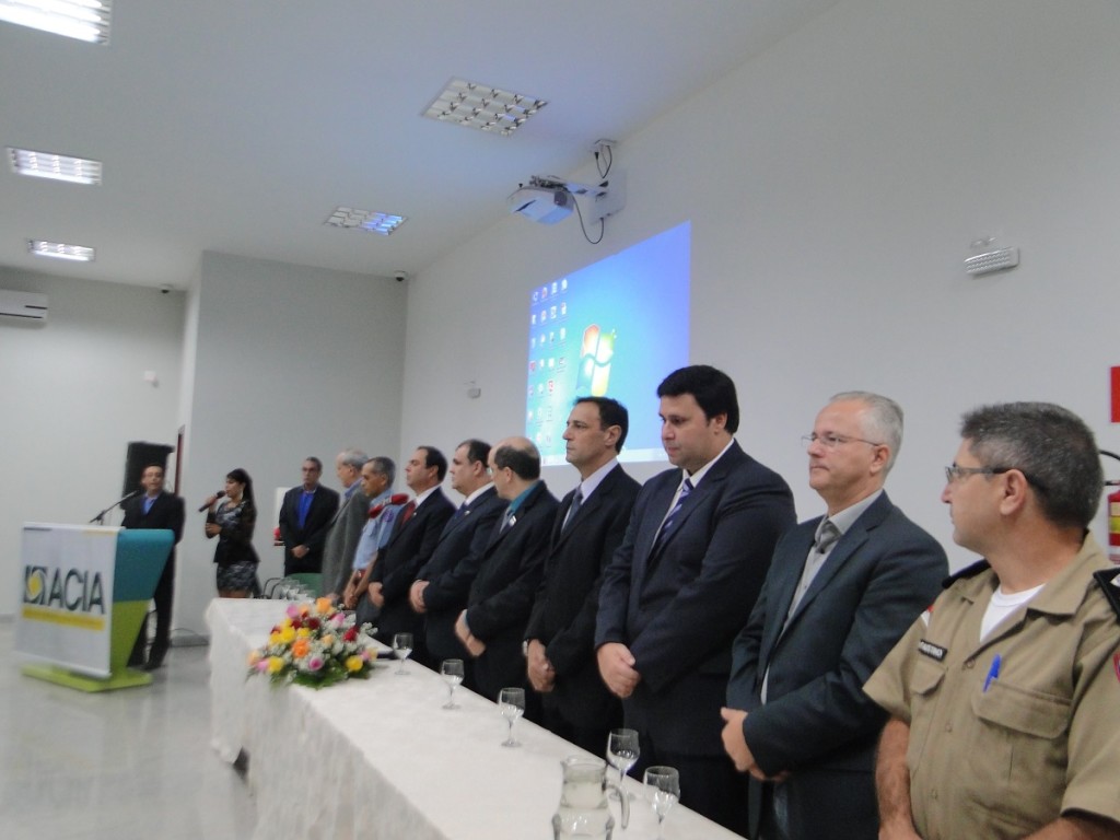 Associação Comercial e Industrial de Araguari apresenta novos dirigentes em solenidade festiva de posse