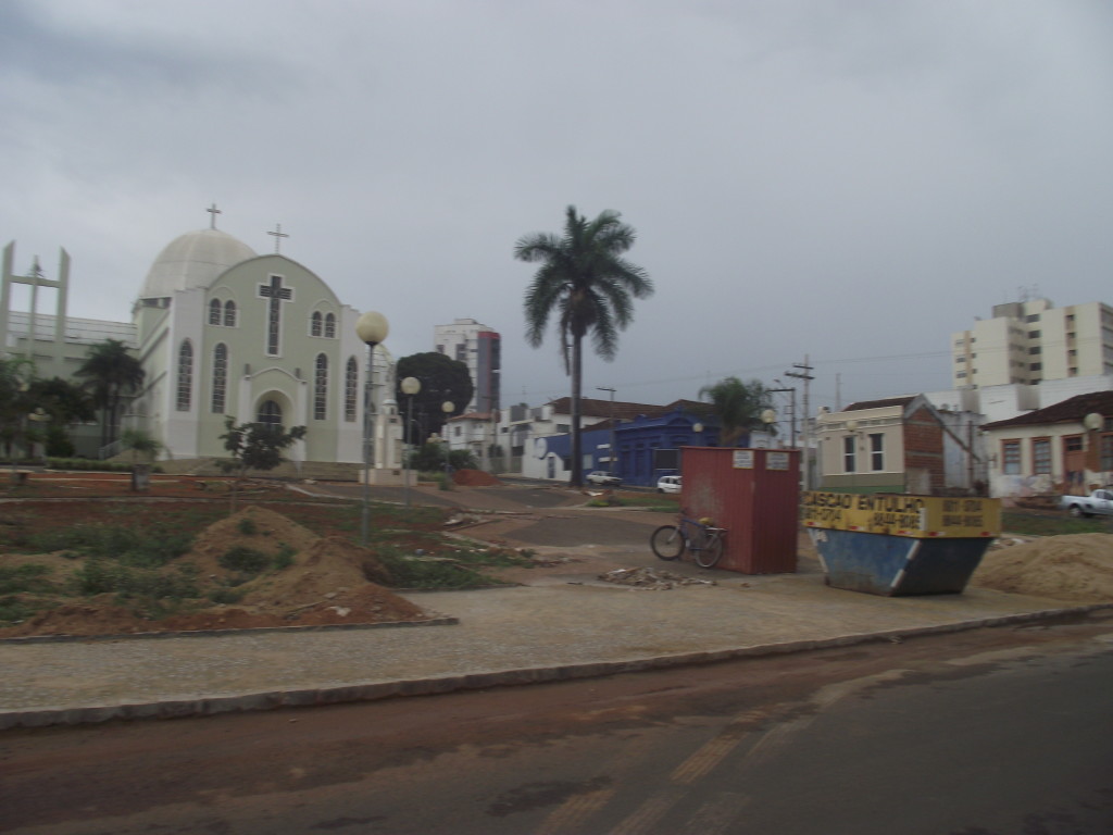 Revitalização da praça é retomada após liberação de recursos