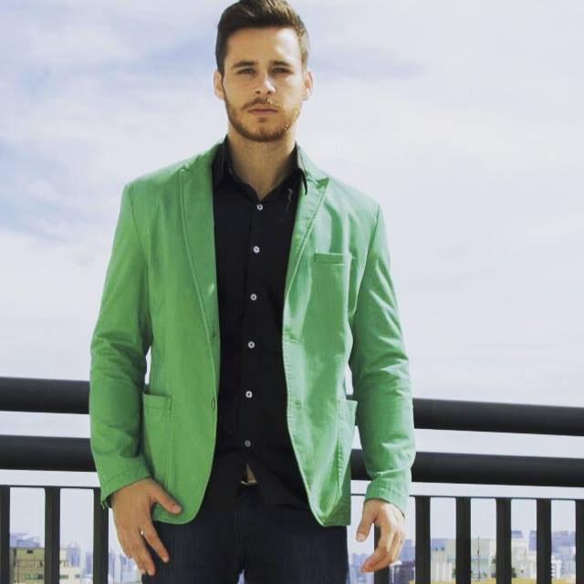 Marcos atualmente mora em São Paulo e está sobre o comando de Elian Gallardo