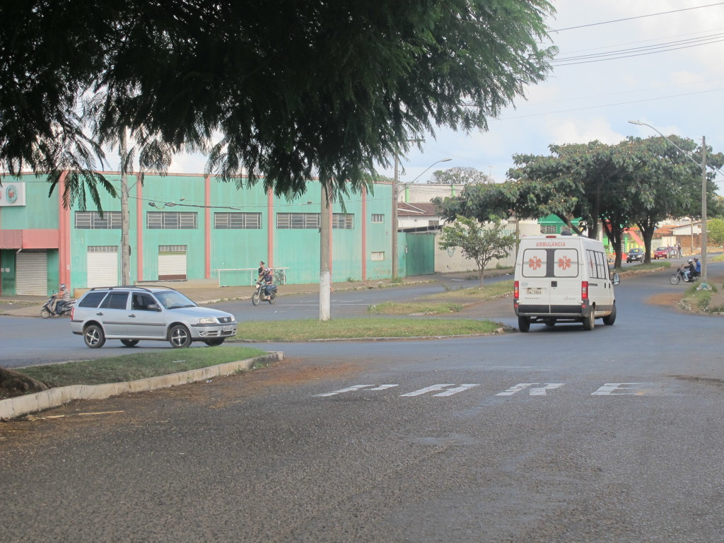 Cruzamento entre as avenidas Bahia e Batalhão Mauá faz parte dos locais que necessitam de mudança na sinalização