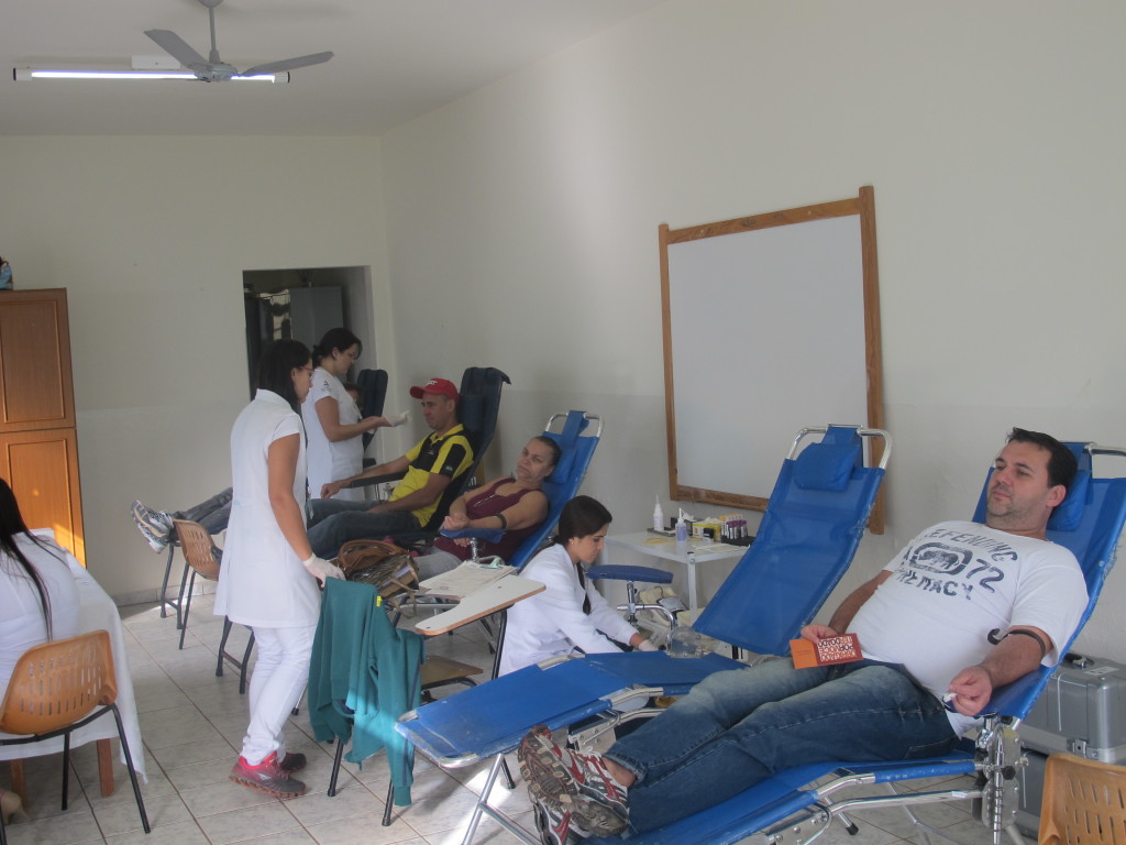 Diversos araguarinos saíram de sua rotina nesta quinta-feira para aderirem ao mutirão