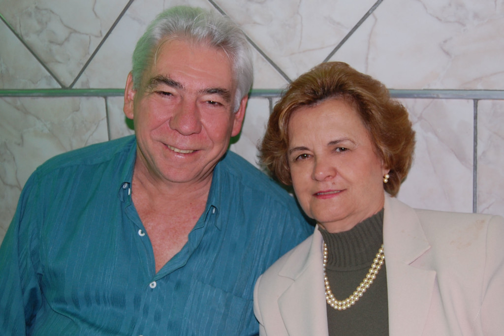 Marilene Peixoto Brandão, aniversariante de 11 de junho. Na foto, ao lado do marido José Brandão