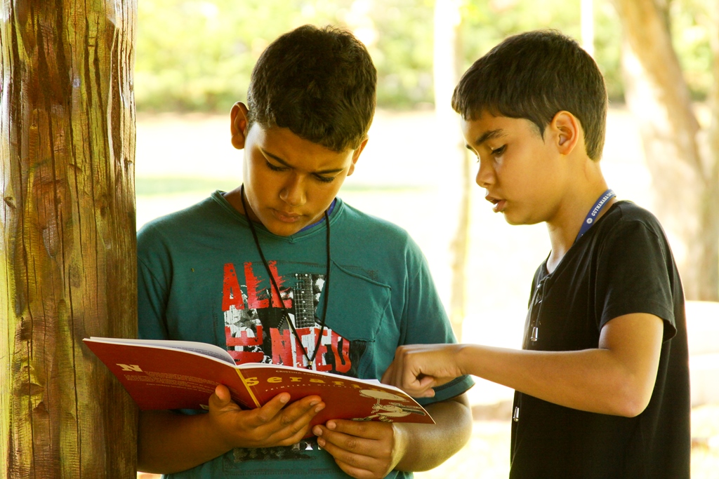 Grupo EMCANTAR promove campanha para arrecadação de livros