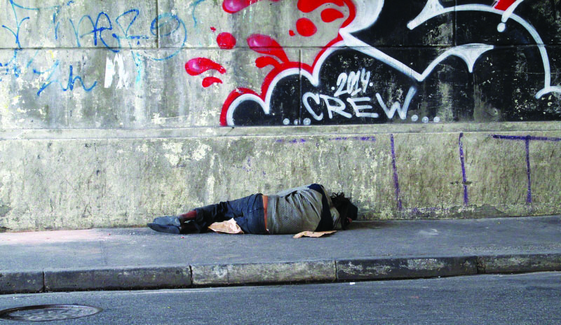 Manuel Rocha vai utilizar imagens fotográficas de moradores de rua e elementos que identificam sua presença nos centros urbanos