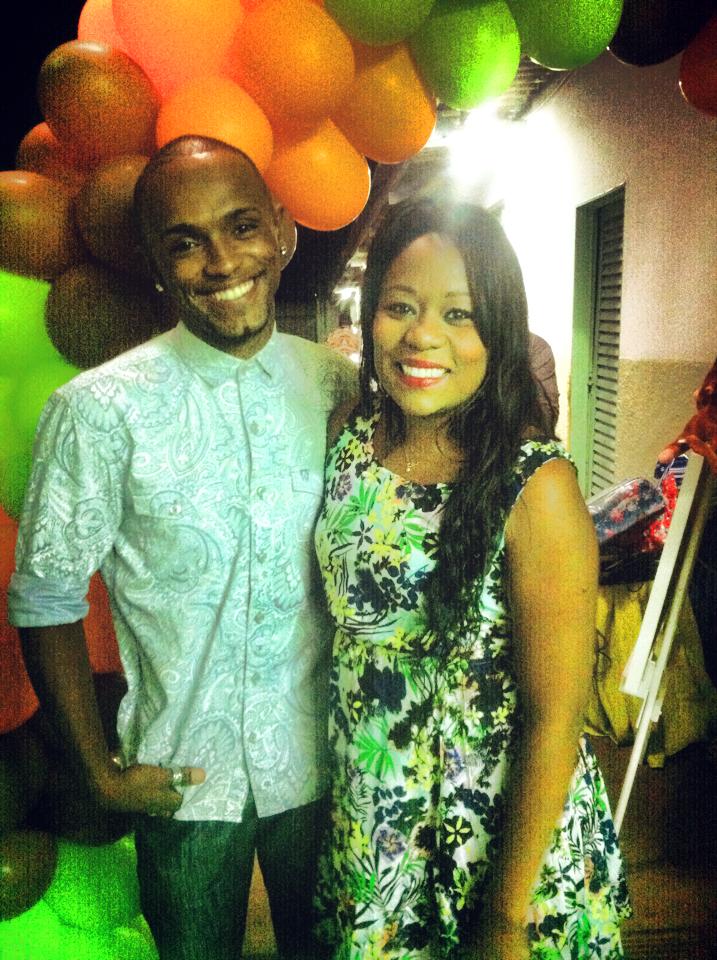 Hoje é dia de soprar as velas com a amada Damaris Damasceno. Ao lado acompanhada do noivo Ronei #ParabénsPeloSeuDia