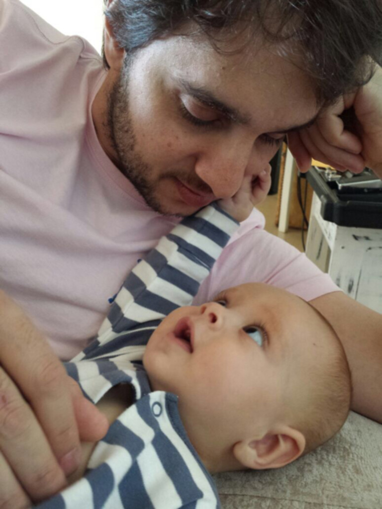 Fabrício Naves Leão aniversariante do dia 20, com o filho João Oliveira Leão 