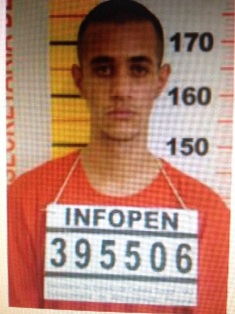 Gustavo foi morto a facadas, na madrugada de sábado