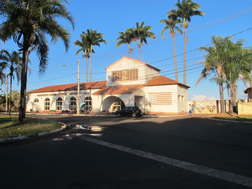 Construção de novos hangares foi suspensa pelo secretário de Trânsito