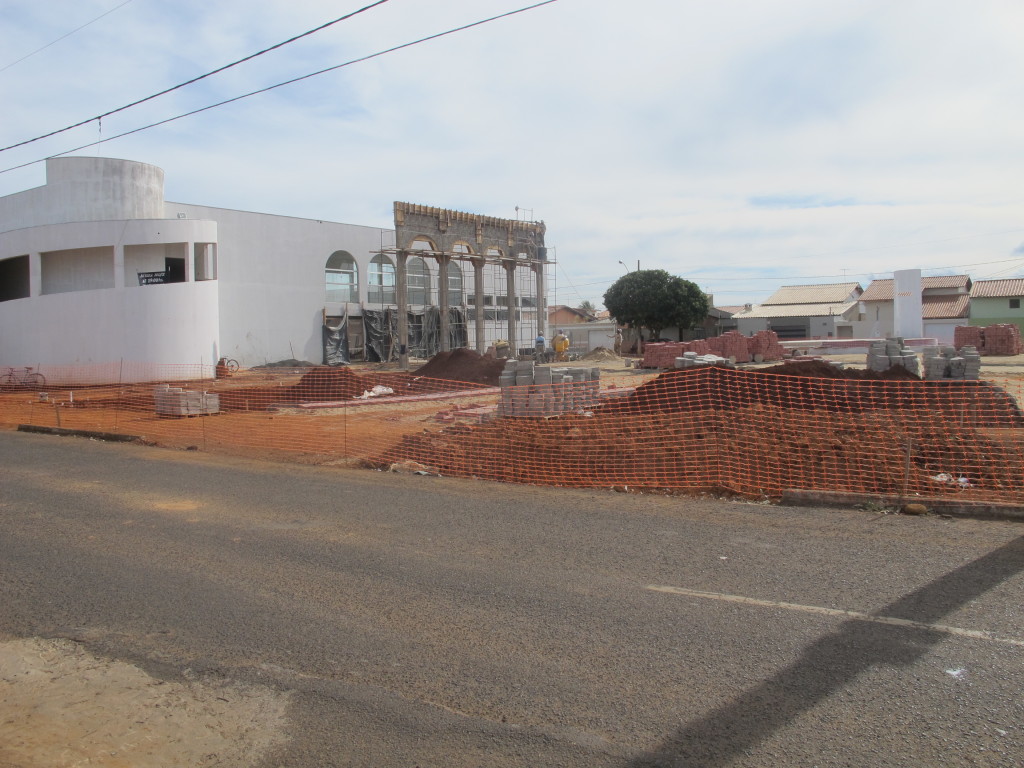 Entrega final da praça deve acontecer em agosto, mês em que é comemorado o dia da padroeira de Romaria e região