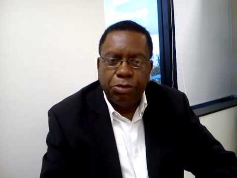 João Bosco Borba, presidente da Associação Nacional de Empreendedores Afro-brasileiros, ministra palestra durante evento